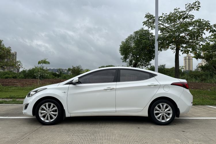 Used Hyundai Elantra (5th Generation / Langdong) 2016 1.6L Automatic Smart Version Exterior 3