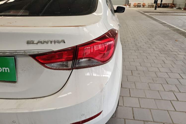 Used Hyundai Elantra (5th Generation / Langdong) 2016 1.6L Automatic Prestige Model Exterior 3