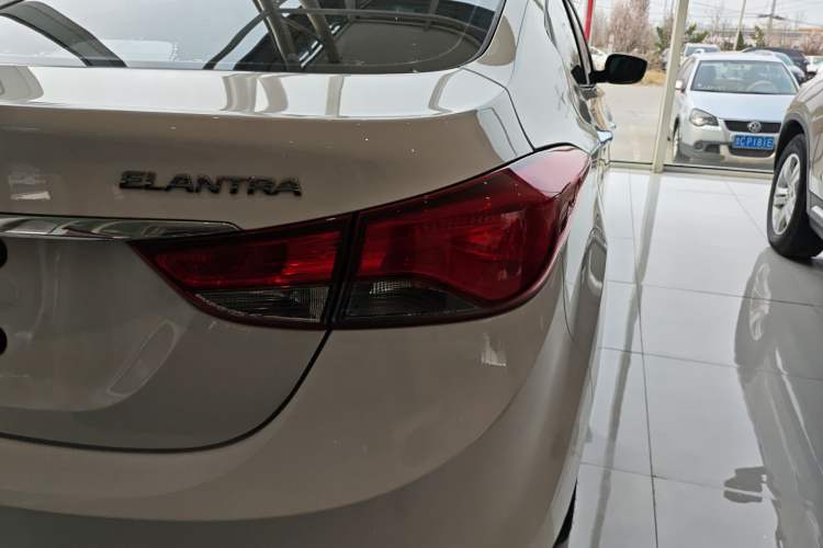 Used Hyundai Elantra (5th Generation / Langdong) 2016 1.6L Automatic Prestige Model Exterior 3