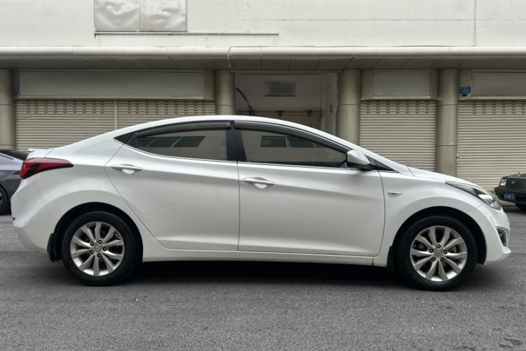 Used Hyundai Elantra (5th Generation / Langdong) 2016 1.6L Automatic Smart Version Exterior 3