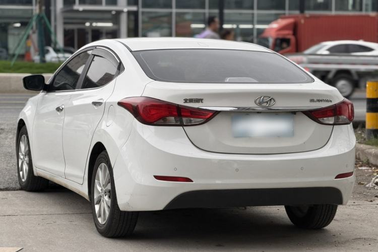Used Hyundai Elantra (5th Generation / Langdong) 2016 1.6L Automatic Prestige Model Exterior 4