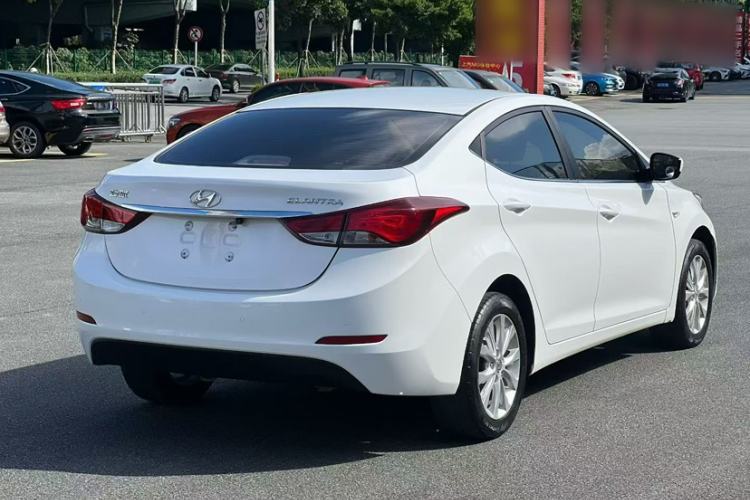 Used Hyundai Elantra (5th Generation / Langdong) 2016 1.6L Automatic Smart Version Exterior 4