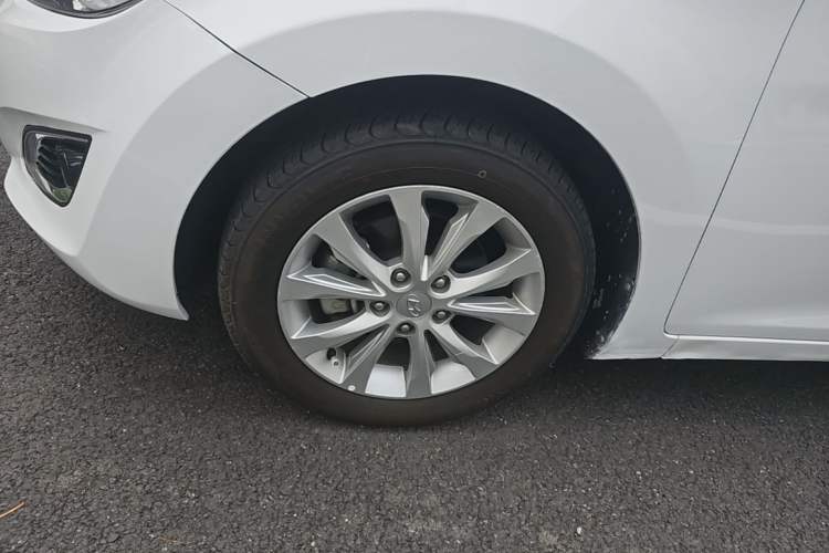 Used Hyundai Elantra (5th Generation / Langdong) 2016 1.6L Automatic Prestige Model Exterior 4