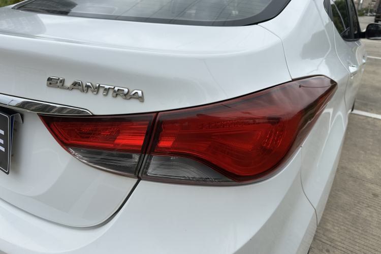 Used Hyundai Elantra (5th Generation / Langdong) 2016 1.6L Automatic Smart Version Exterior 4