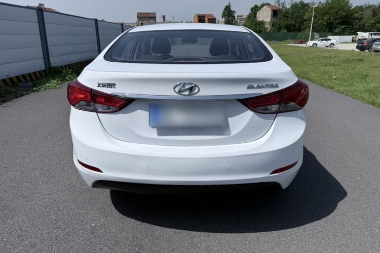 Used Hyundai Elantra (5th Generation / Langdong) 2016 1.6L Automatic Smart Version Exterior 4