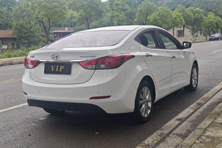 Used Hyundai Elantra (5th Generation / Langdong) 2016 1.6L Automatic Prestige Model Exterior 4