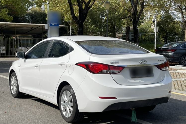 Used Hyundai Elantra (5th Generation / Langdong) 2016 1.6L Automatic Smart Version Exterior 4