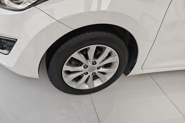 Used Hyundai Elantra (5th Generation / Langdong) 2016 1.6L Automatic Prestige Model Exterior 4