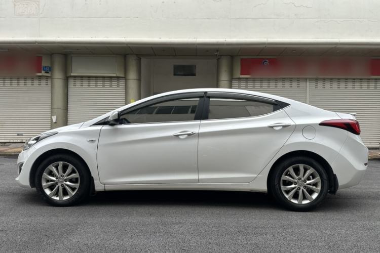 Used Hyundai Elantra (5th Generation / Langdong) 2016 1.6L Automatic Smart Version Exterior 4