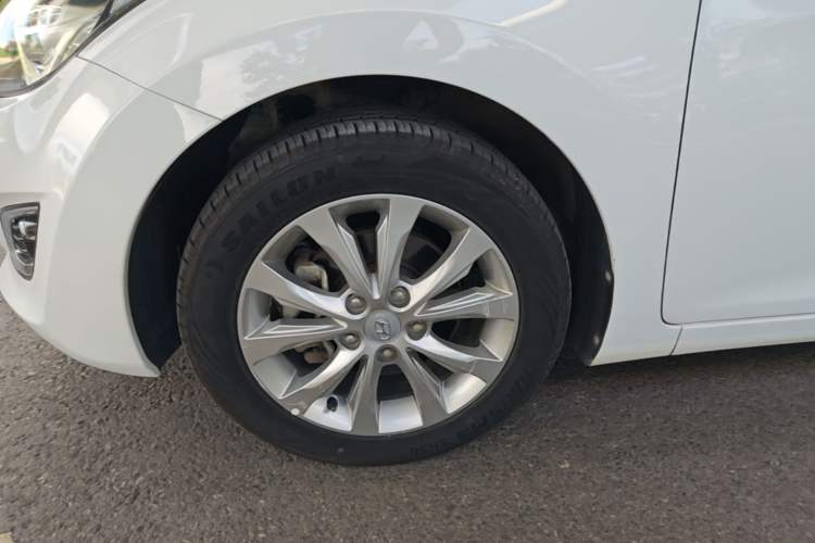 Used Hyundai Elantra (5th Generation / Langdong) 2016 1.6L Manual Luxury Model Exterior 4