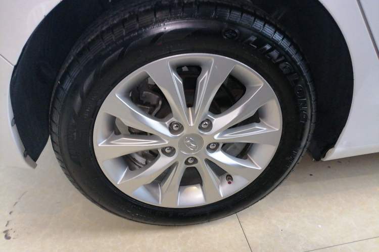 Used Hyundai Elantra (5th Generation / Langdong) 2016 1.6L Manual Luxury Model Exterior 5