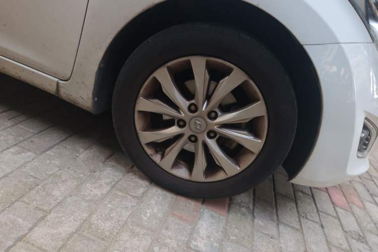 Used Hyundai Elantra (5th Generation / Langdong) 2016 1.6L Automatic Smart Version Exterior 7