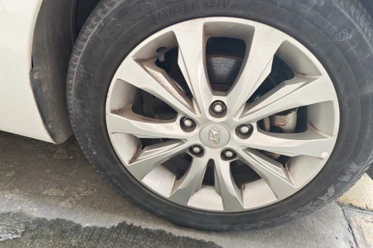 Used Hyundai Elantra (5th Generation / Langdong) 2016 1.6L Automatic Smart Version Exterior 7