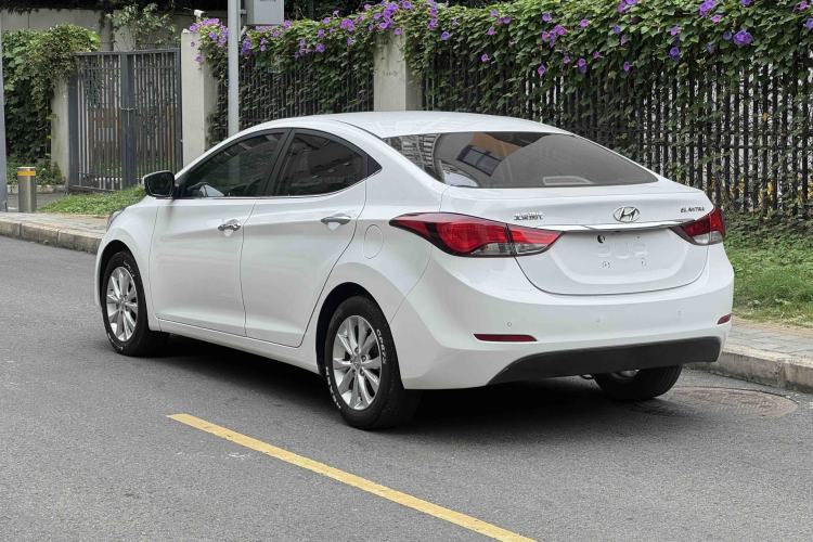 Used Hyundai Elantra (5th Generation / Langdong) 2016 1.6L Automatic Prestige Model Exterior 7