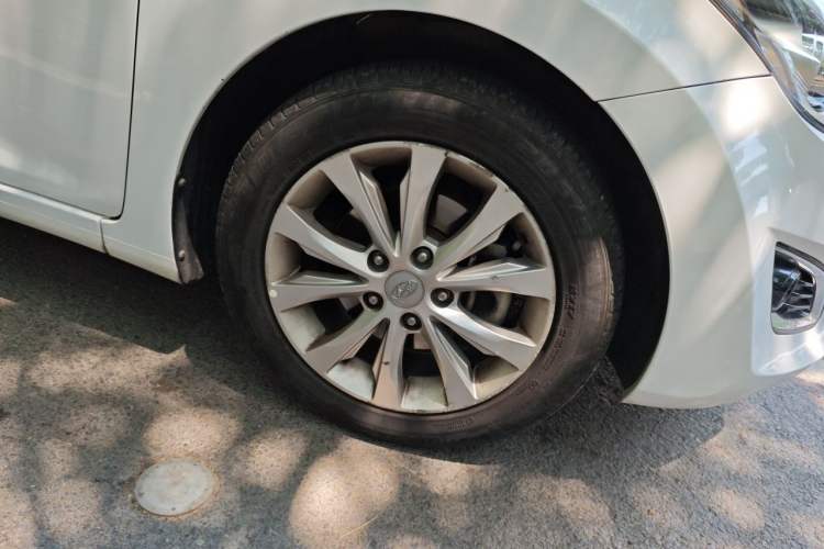 Used Hyundai Elantra (5th Generation / Langdong) 2016 1.6L Automatic Prestige Model Exterior 7