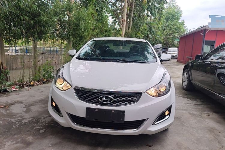 Used Hyundai Elantra (5th Generation / Langdong) 2016 1.6L Automatic Smart Version Front
