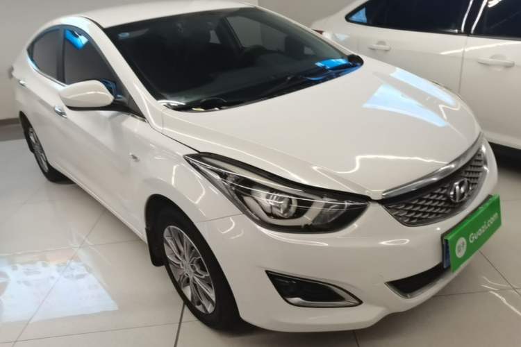 Used Hyundai Elantra (5th Generation / Langdong) 2016 1.6L Manual Fashion Edition Front Right 45 Deg