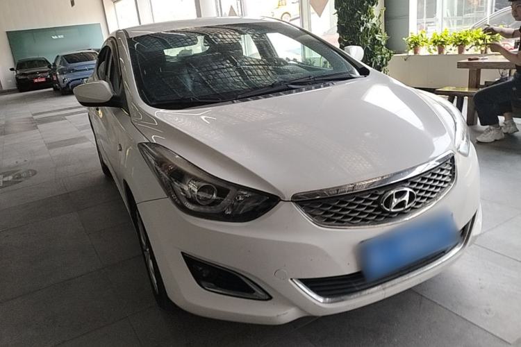 Used Hyundai Elantra (5th Generation / Langdong) 2016 1.6L Automatic Smart Version Front Right 45 Deg