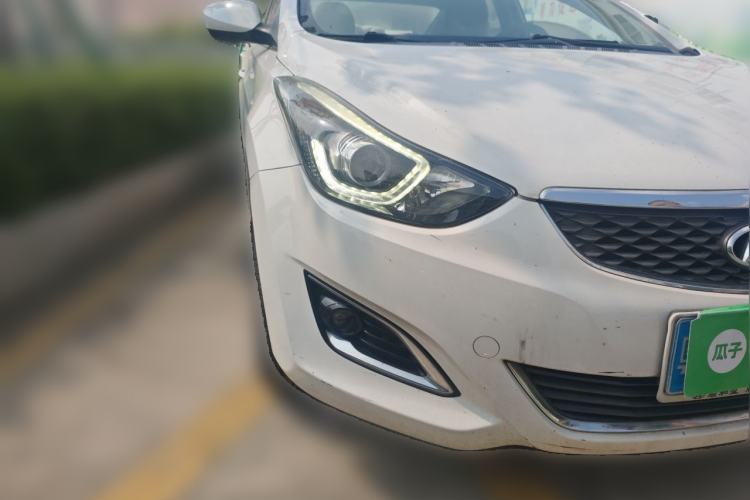 Used Hyundai Elantra (5th Generation / Langdong) 2016 1.6L Automatic Smart Version Front Right 45 Deg