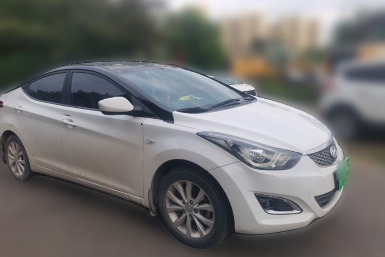 Used Hyundai Elantra (5th Generation / Langdong) 2016 1.6L Manual Fashion Edition Front Right 45 Deg