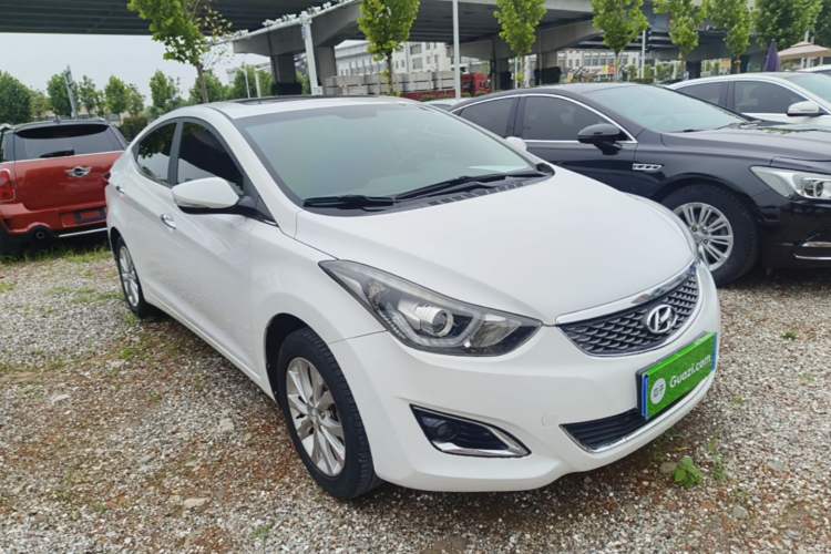 Used Hyundai Elantra (5th Generation / Langdong) 2016 1.6L Automatic Prestige Model Front Right 45 Deg