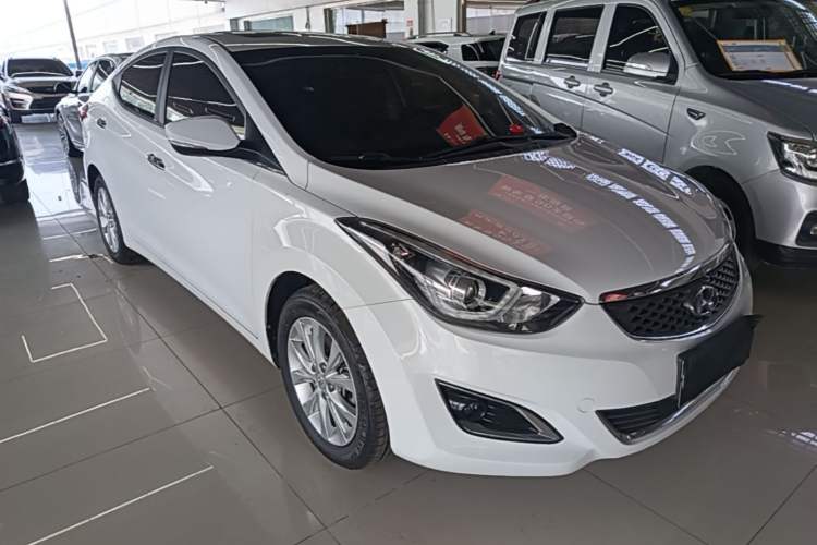 Used Hyundai Elantra (5th Generation / Langdong) 2016 1.6L Automatic Prestige Model Front Right 45 Deg
