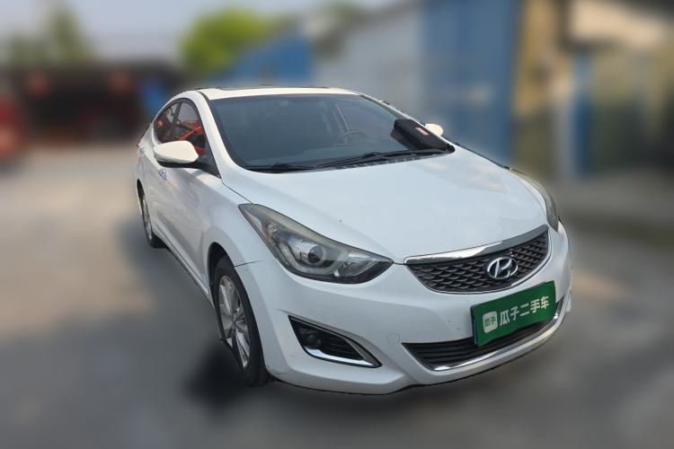 Used Hyundai Elantra (5th Generation / Langdong) 2016 1.6L Manual Luxury Model Front Right 45 Deg