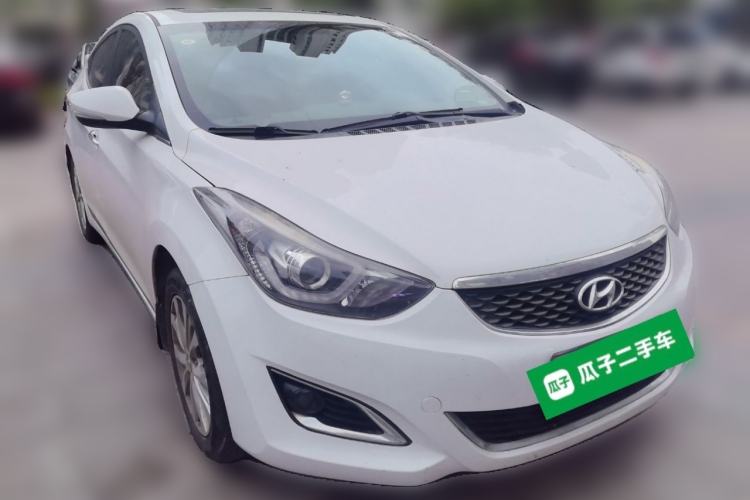 Used Hyundai Elantra (5th Generation / Langdong) 2016 1.6L Manual Luxury Model Front Right 45 Deg