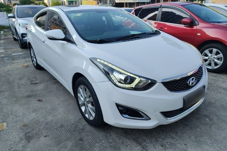 Used Hyundai Elantra (5th Generation / Langdong) 2016 1.6L Automatic Prestige Model Front Right 45 Deg