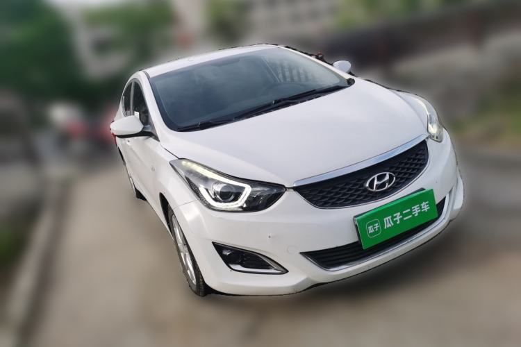 Used Hyundai Elantra (5th Generation / Langdong) 2016 1.6L Automatic Smart Version Front Right 45 Deg