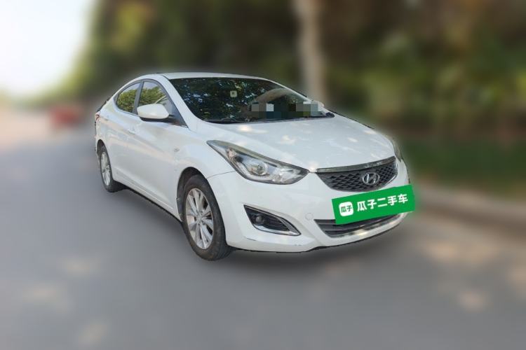 Used Hyundai Elantra (5th Generation / Langdong) 2016 1.6L Automatic Smart Version Front Right 45 Deg