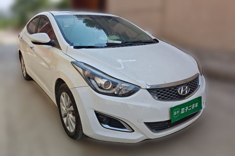 Used Hyundai Elantra (5th Generation / Langdong) 2016 1.6L Manual Luxury Model Front Right 45 Deg
