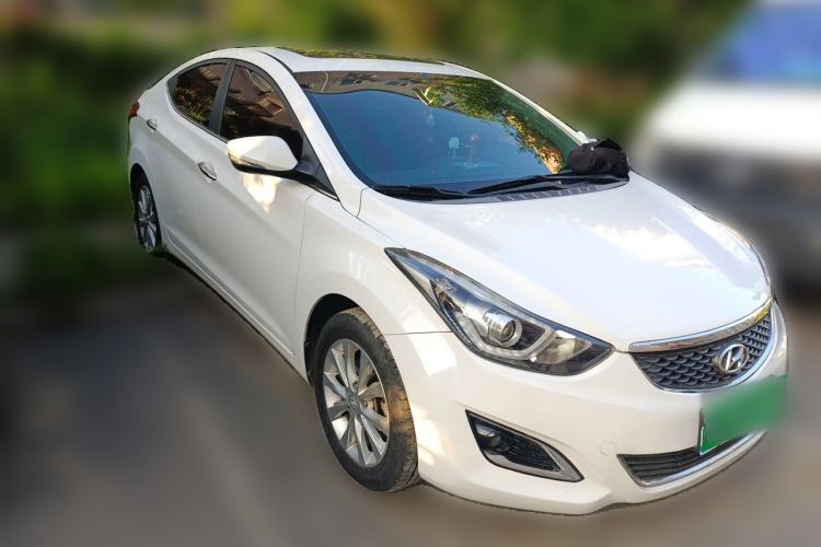 Used Hyundai Elantra (5th Generation / Langdong) 2016 1.6L Automatic Prestige Model Front Right 45 Deg