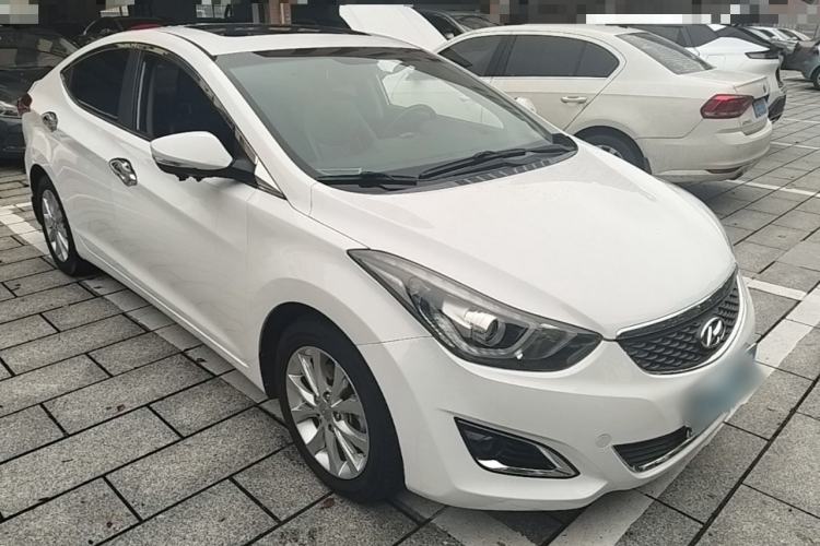 Used Hyundai Elantra (5th Generation / Langdong) 2016 1.6L Automatic Prestige Model Front Right 45 Deg