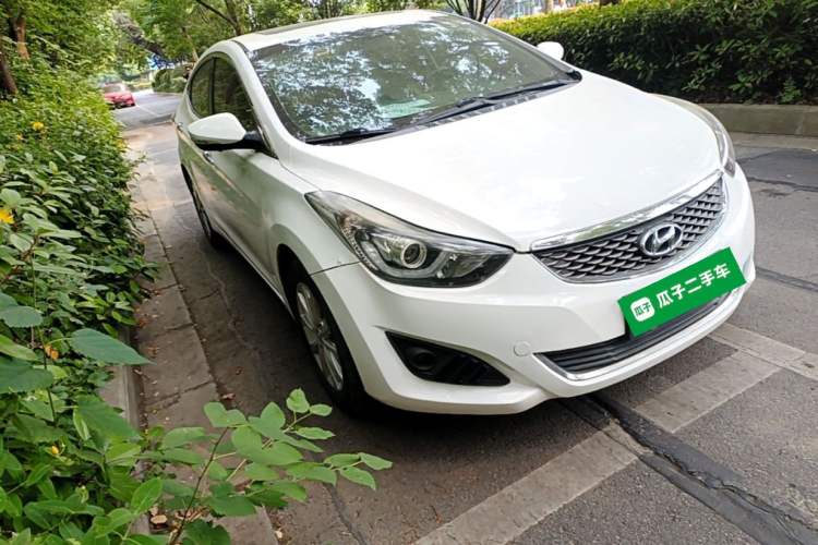 Used Hyundai Elantra (5th Generation / Langdong) 2016 1.6L Automatic Prestige Model Front Right 45 Deg
