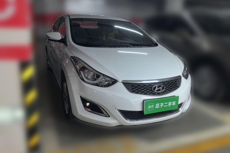 Used Hyundai Elantra (5th Generation / Langdong) 2016 1.6L Automatic Smart Version Front Right 45 Deg