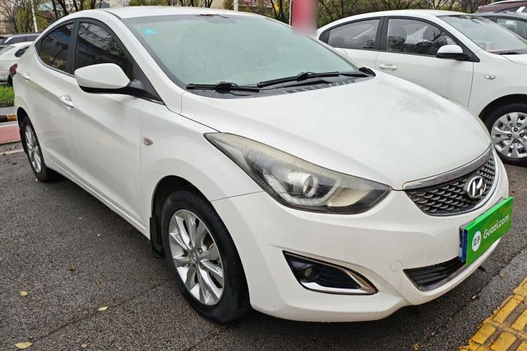 Used Hyundai Elantra (5th Generation / Langdong) 2016 1.6L Automatic Smart Version Front Right 45 Deg