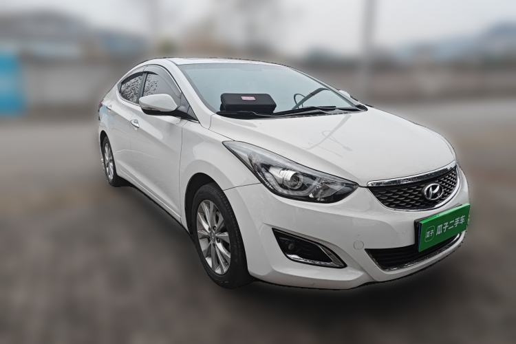 Used Hyundai Elantra (5th Generation / Langdong) 2016 1.6L Automatic Prestige Model Front Right 45 Deg