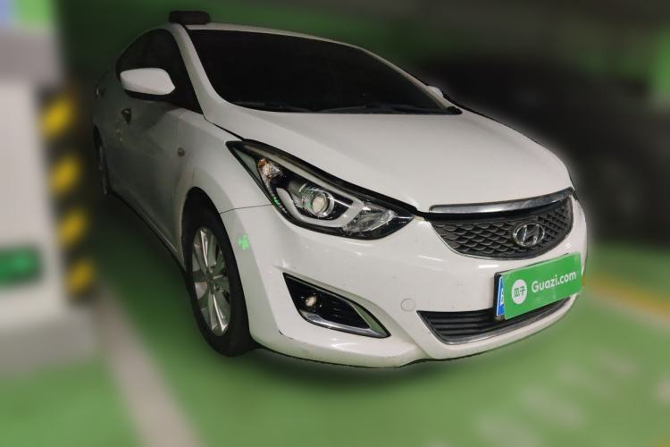 Used Hyundai Elantra (5th Generation / Langdong) 2016 1.6L Manual Fashion Edition Front Right 45 Deg