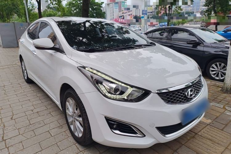 Used Hyundai Elantra (5th Generation / Langdong) 2016 1.6L Automatic Prestige Model Front Right 45 Deg