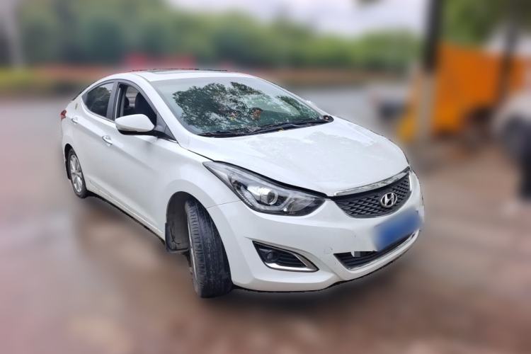 Used Hyundai Elantra (5th Generation / Langdong) 2016 1.6L Automatic Prestige Model Front Right 45 Deg
