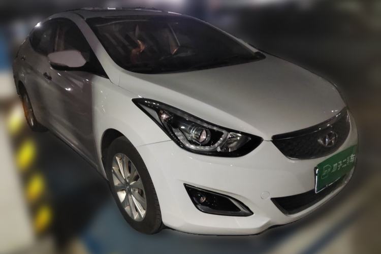 Used Hyundai Elantra (5th Generation / Langdong) 2016 1.6L Automatic Prestige Model Front Right 45 Deg