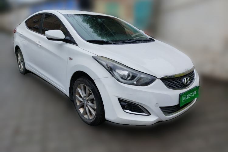 Used Hyundai Elantra (5th Generation / Langdong) 2016 1.6L Automatic Smart Version Front Right 45 Deg