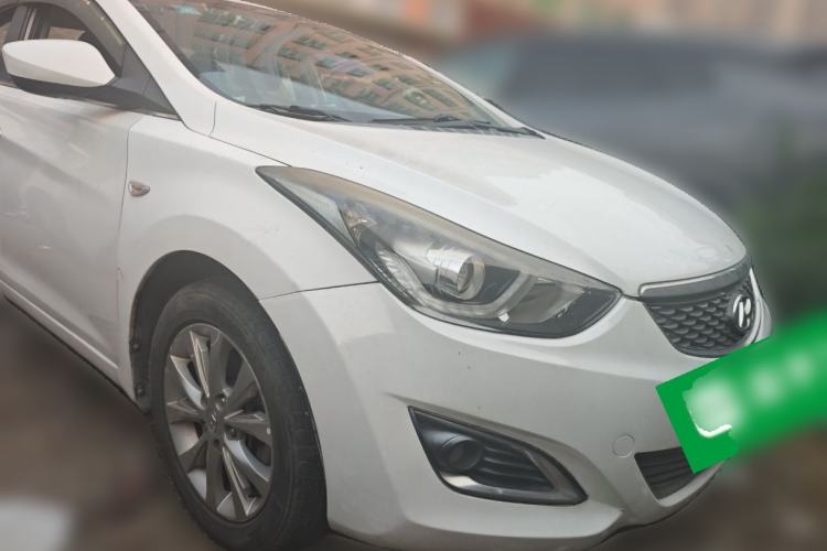 Used Hyundai Elantra (5th Generation / Langdong) 2016 1.6L Automatic Smart Version Front Right 45 Deg