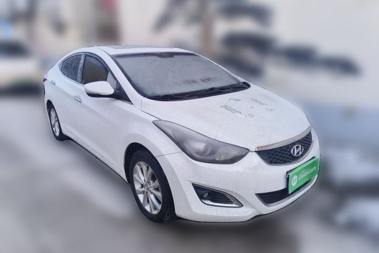 Used Hyundai Elantra (5th Generation / Langdong) 2016 1.6L Manual Luxury Model Front Right 45 Deg