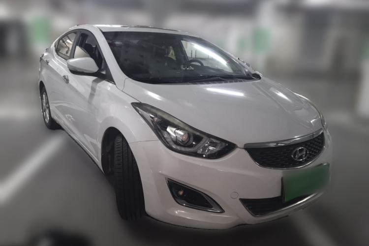 Used Hyundai Elantra (5th Generation / Langdong) 2016 1.6L Manual Luxury Model Front Right 45 Deg