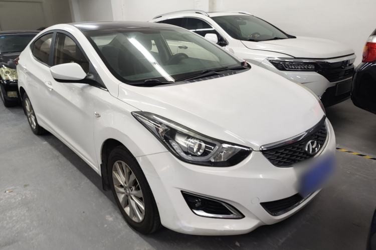Used Hyundai Elantra (5th Generation / Langdong) 2016 1.6L Automatic Smart Version Front Right 45 Deg
