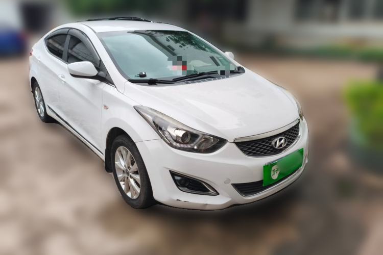 Used Hyundai Elantra (5th Generation / Langdong) 2016 1.6L Automatic Smart Version Front Right 45 Deg