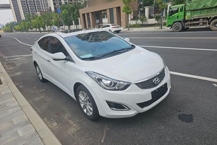 Used Hyundai Elantra (5th Generation / Langdong) 2016 1.6L Automatic Prestige Model Front Right 45 Deg