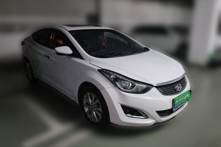 Used Hyundai Elantra (5th Generation / Langdong) 2016 1.6L Automatic Prestige Model Front Right 45 Deg